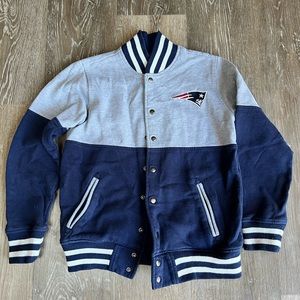 NFL Patriot button up size youth medium (10-12)